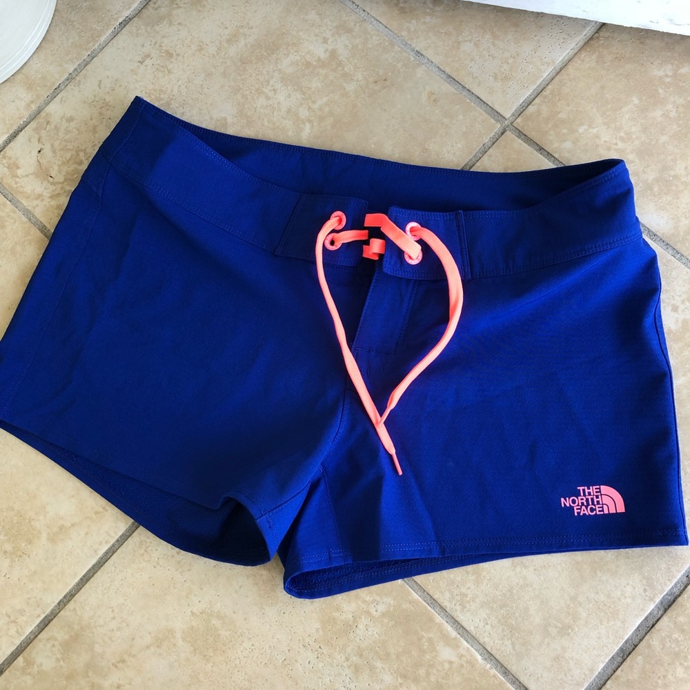 The North Face Women’s Shorts Size 6